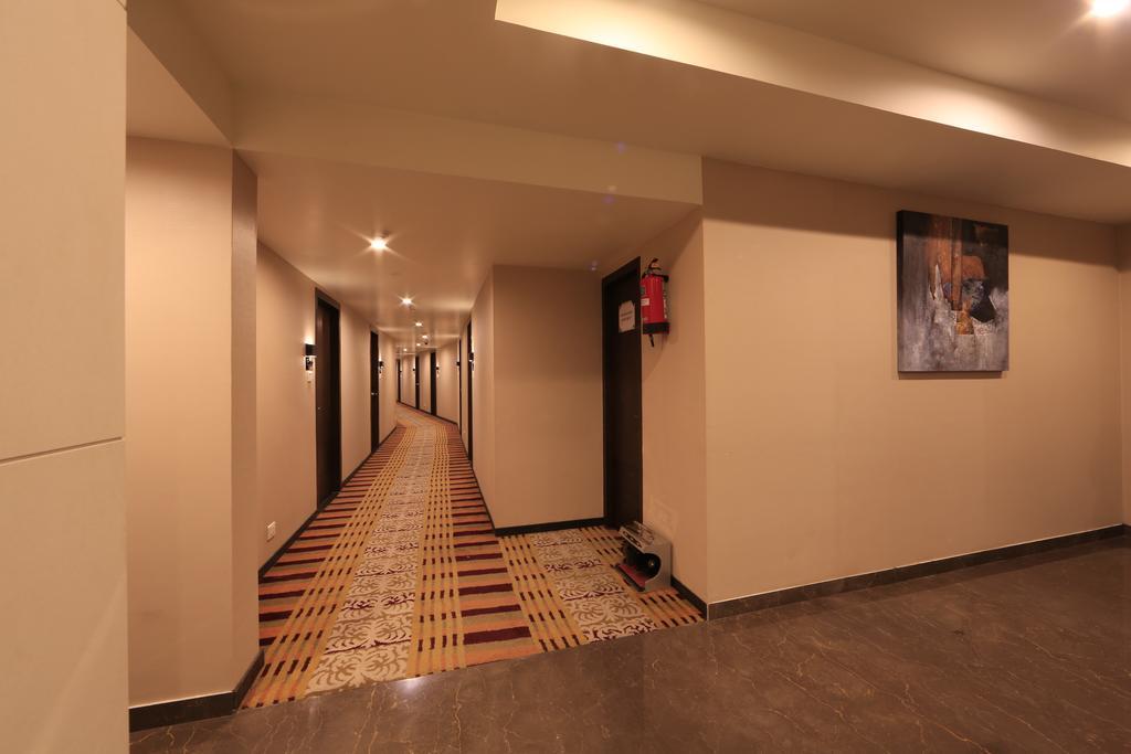 Hotel Regalia Tirupati Exterior photo