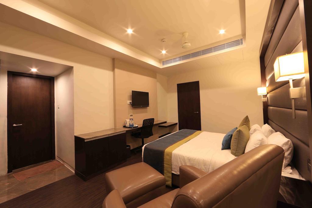 Hotel Regalia Tirupati Exterior photo