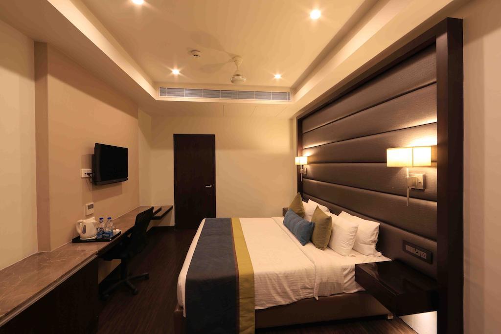 Hotel Regalia Tirupati Exterior photo