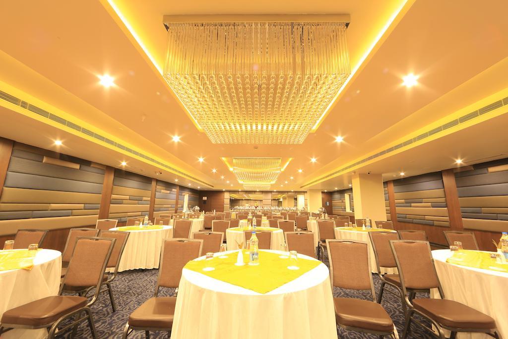 Hotel Regalia Tirupati Exterior photo